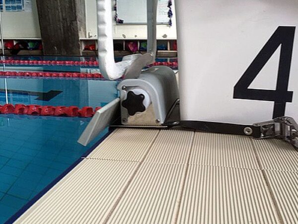 Backstroke Device on an Anti Super Elite Block - Aquachem